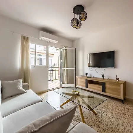 Cozy In The Centre Of *